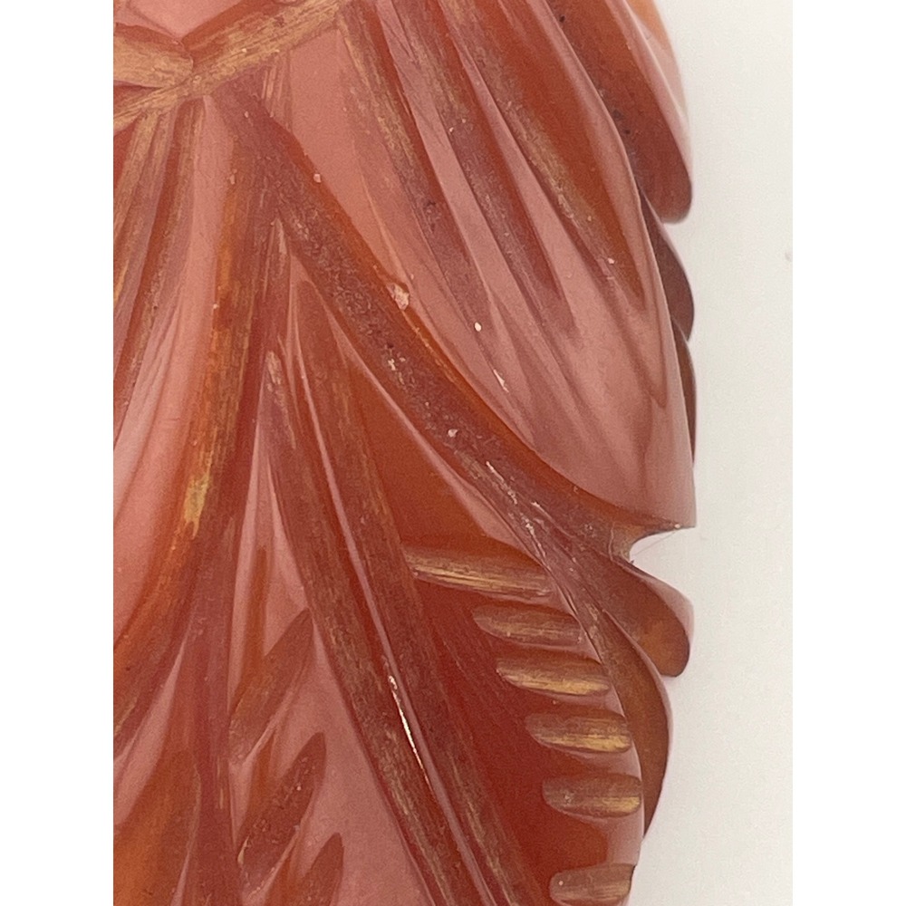 Vintage Art Deco Carved Bakelite Leaf dress clip light brown caramel 30s 40s 2" - Picture 4 of 7